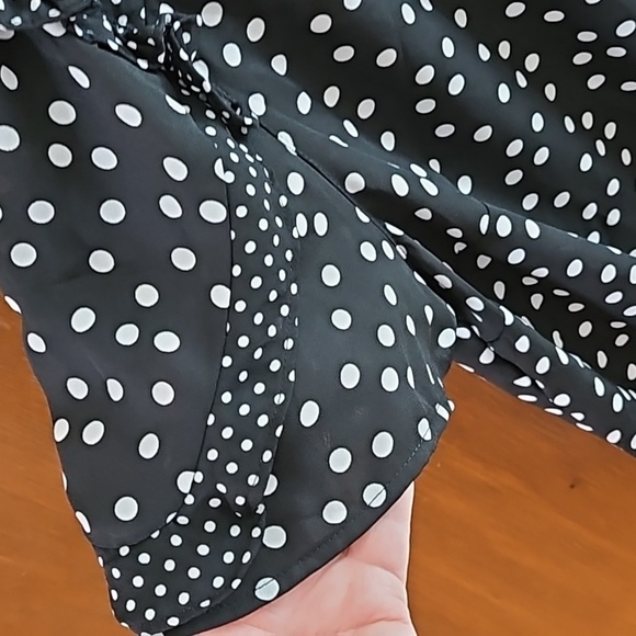 Black Polka Dot ruffle blouse with elastic band waist - Picture 4 of 9